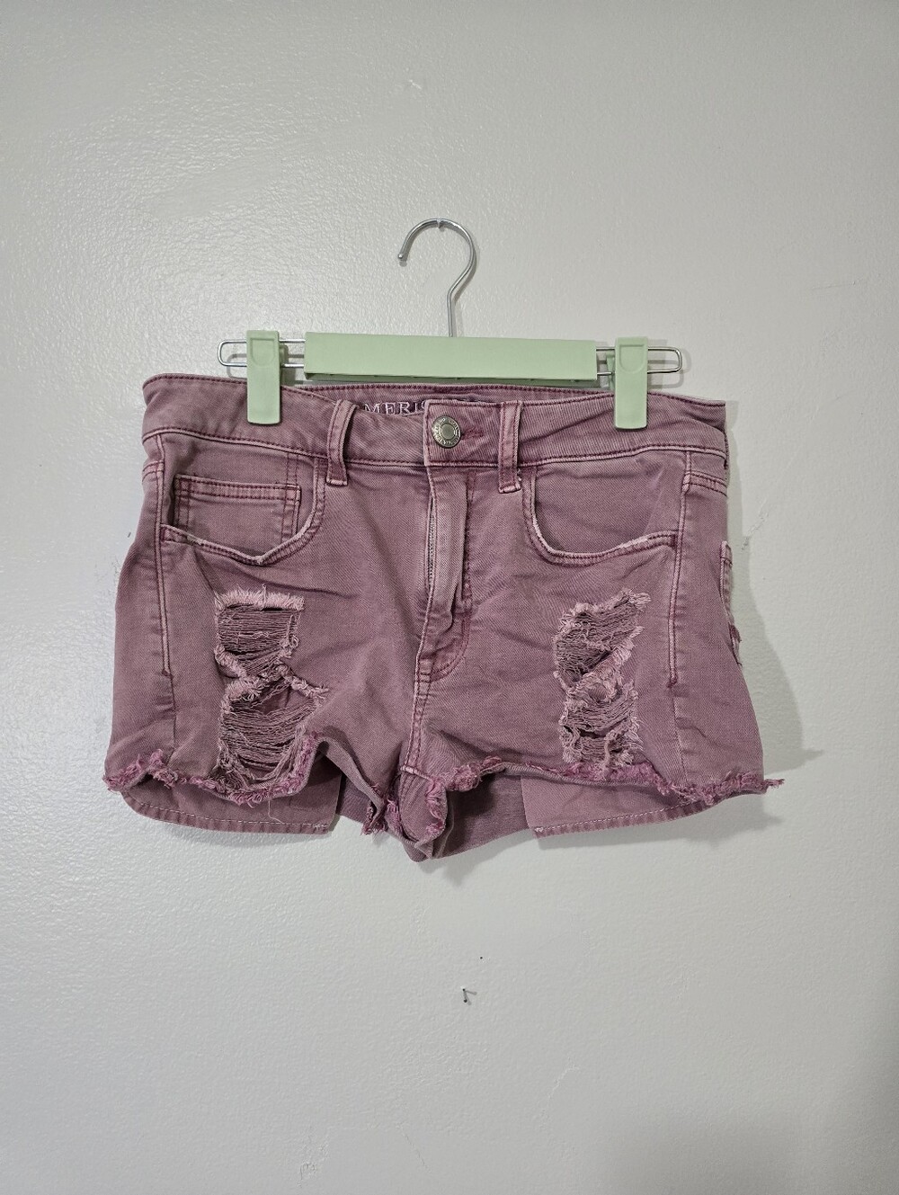 American Eagle Outfitters Mauve Distressed Denim Shorties Size 6 - Picture 8 of 8
